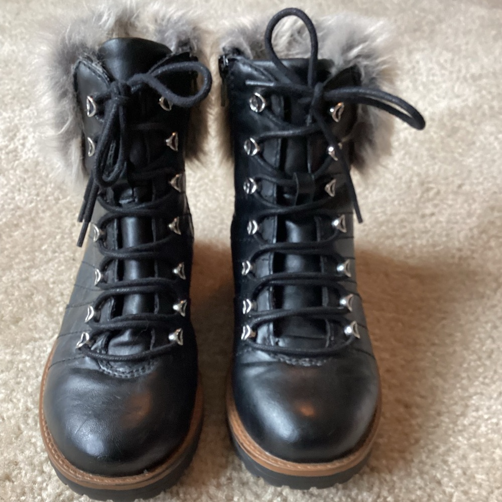 Kaari Blue Women's Black Fur-Lined Lace-Up Boots, 6.5M